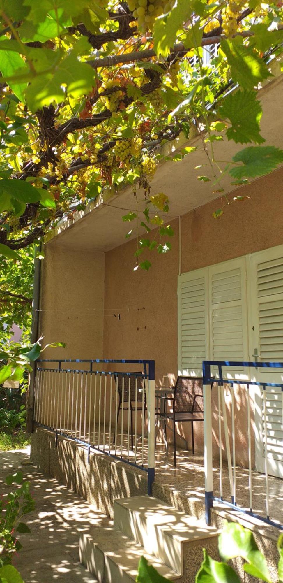 Apartment And Rooms Laguna Трогир Екстериор снимка